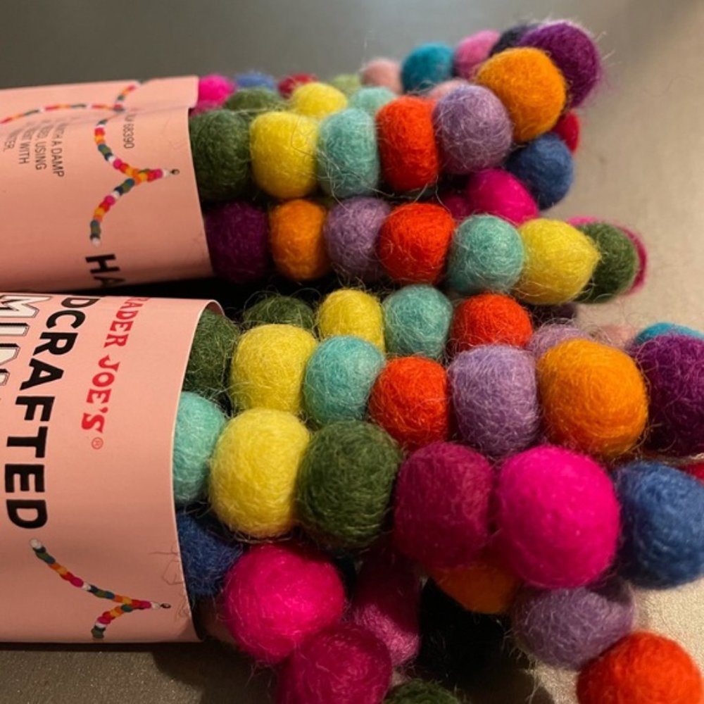 2 TRADER JOE'S RARE SOLDOUT RARE FIND FELTED WOOL MINI GARLAND HAND CRAFT